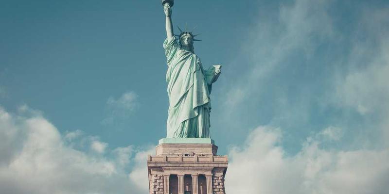 说明：充满历史气息的老街区，时间在这里变得厚重