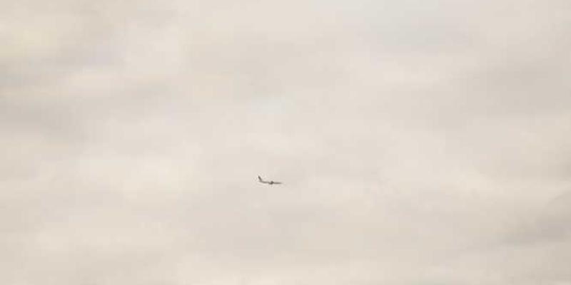 想象你的袜子，在鞋子里经历的“黑暗、潮湿与摩擦的冒险”