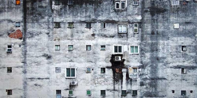用建筑的空间结构（开阔、逼仄、回旋）来理解一首交响乐的曲式