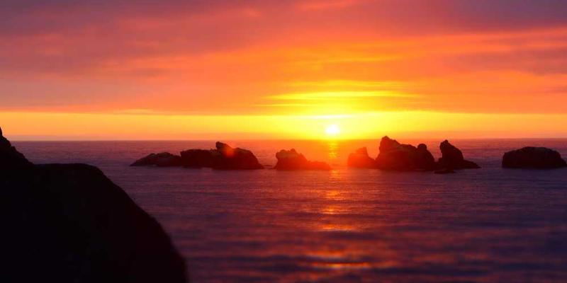 让AI管理我的遗产：将数字资产分给哪些朋友，依据是我们聊天记录的情感分析。