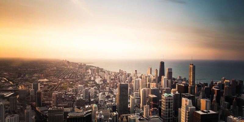 体育视频分析软件公司垄断职业联赛数据，对中小俱乐部收费高昂，加剧竞争力不平衡。