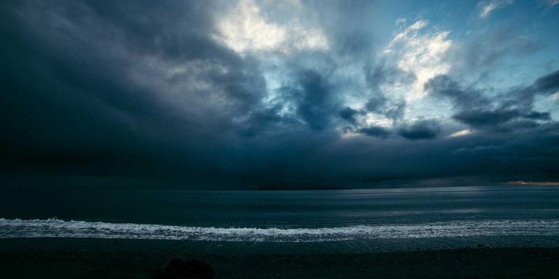 “体育旅游”套餐化，观众像完成任务一样打卡著名场馆，缺乏对当地体育文化的深度体验。